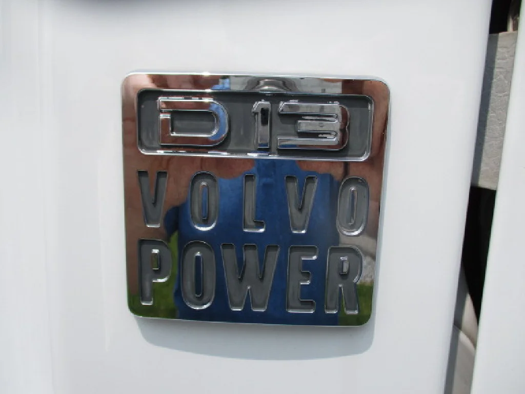2018 Volvo VNL 300 in Hagerstown, MD — photo 14