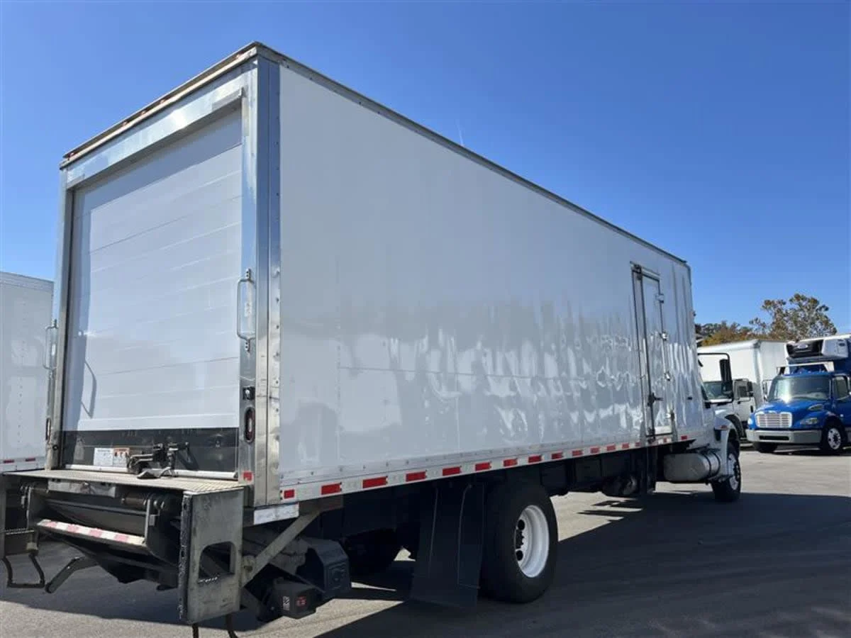 2018 International 4300 in Beltsville, MD — photo 4