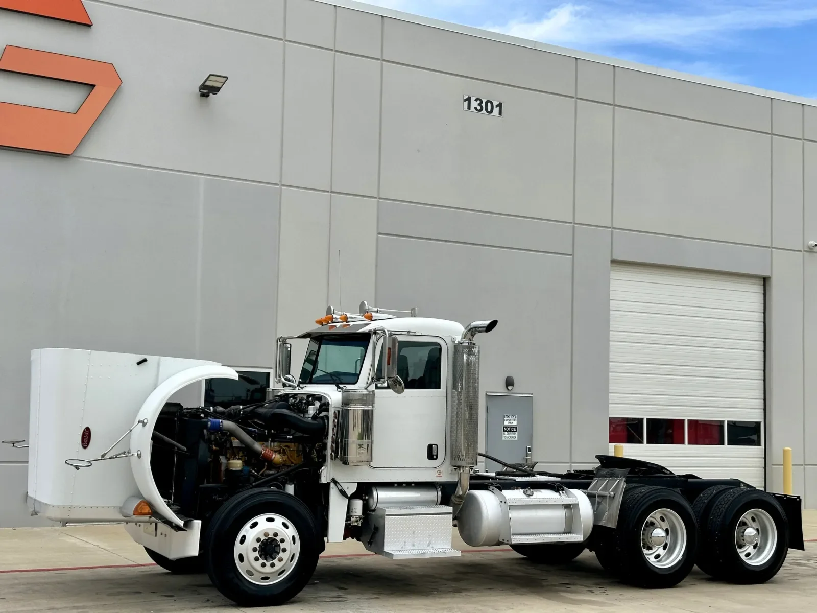 2006 Peterbilt 379 in Hutchins, TX — photo 10