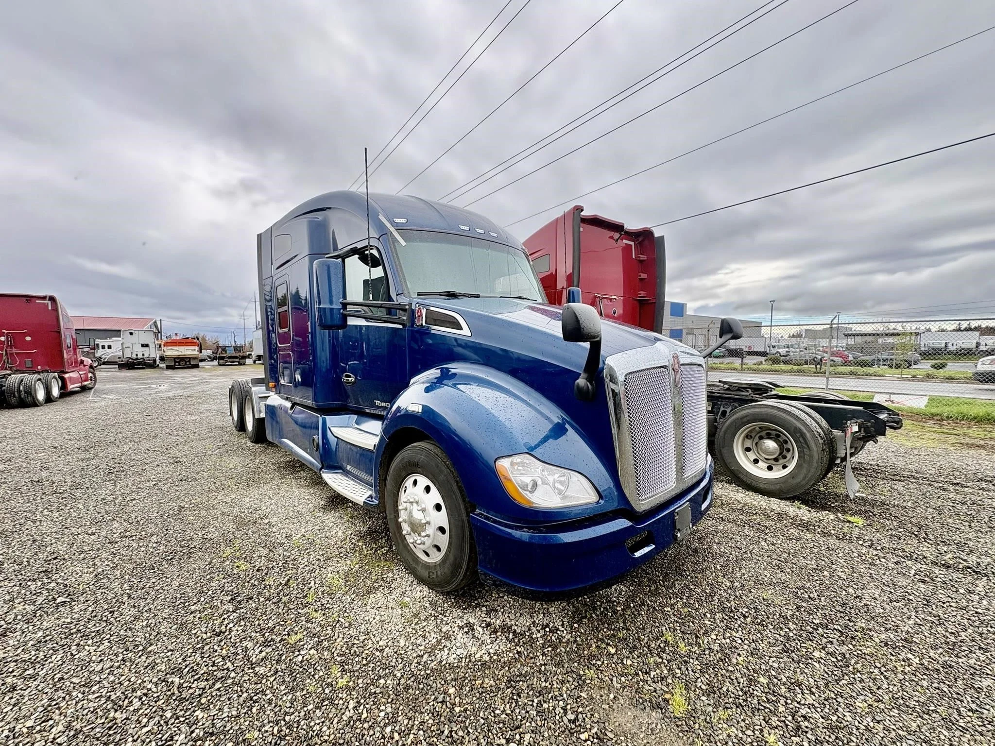 2022 Kenworth T680 - image 2