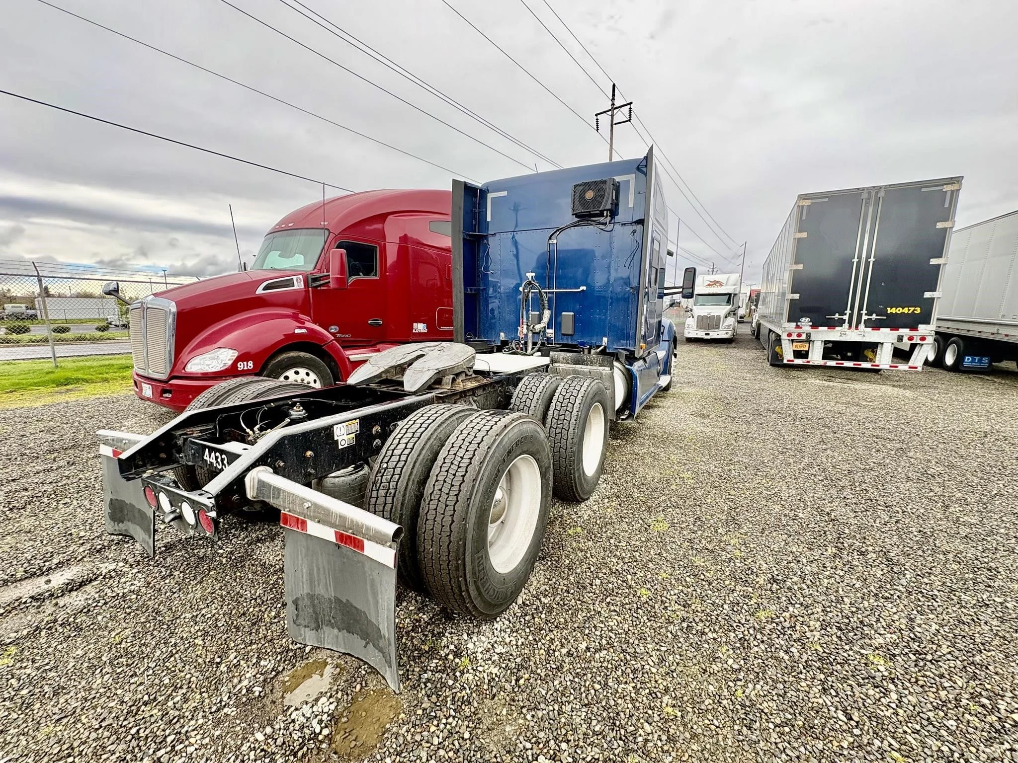 2022 Kenworth T680 - image 3