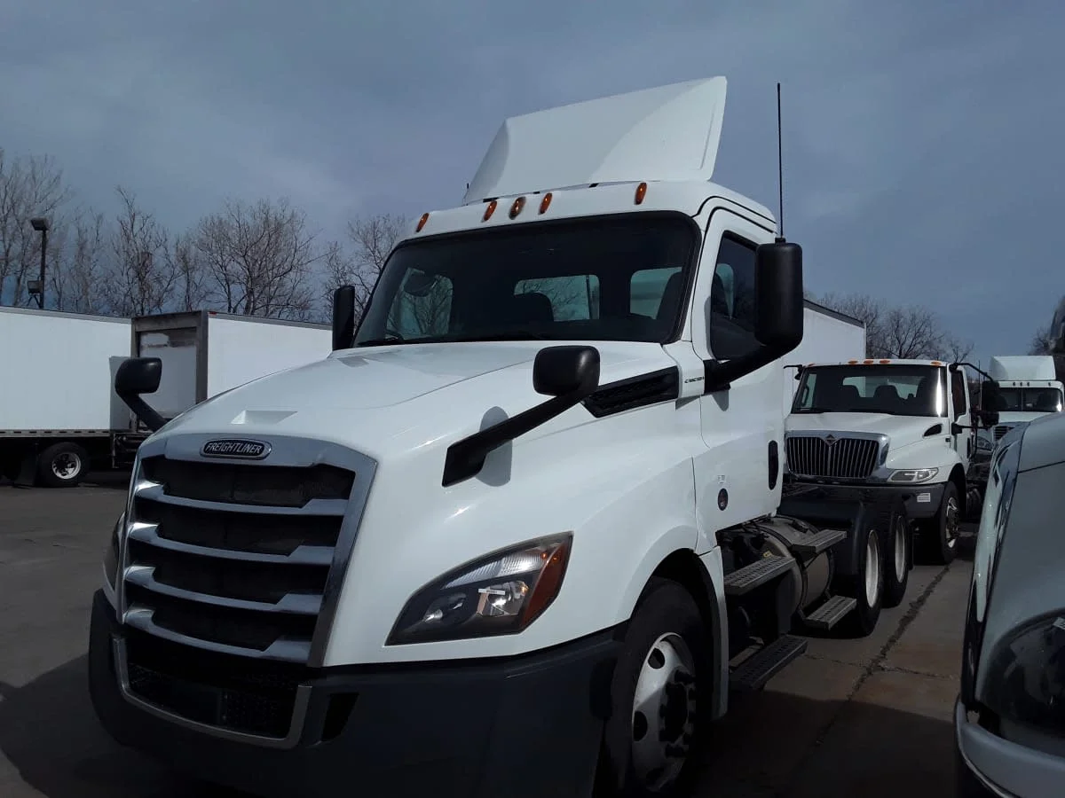 2018 Freightliner Cascadia in Kansas City, MO