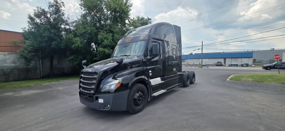 2023 Freightliner Cascadia