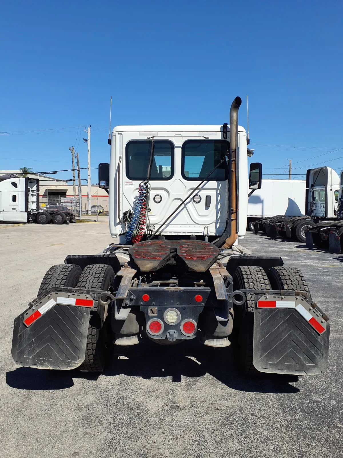 2019 Freightliner Cascadia in Miami, FL — photo 5