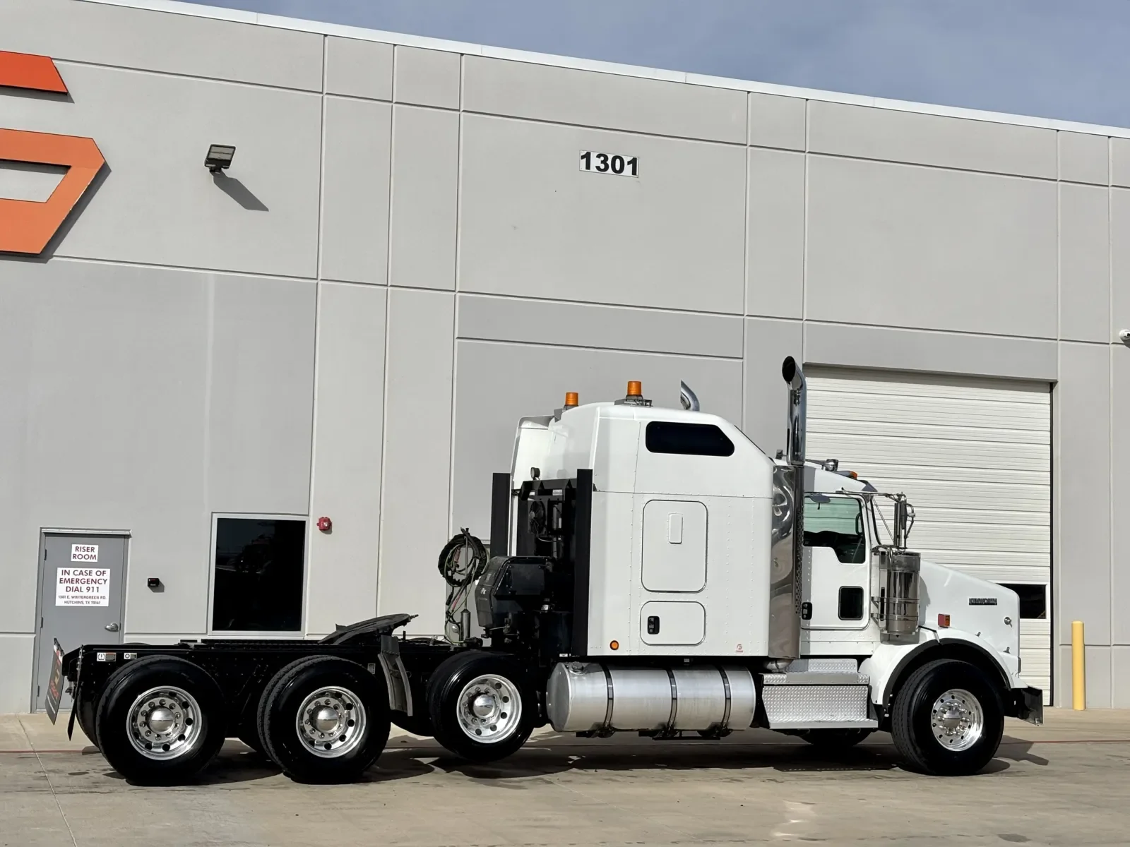 2020 Kenworth T800 - image 5