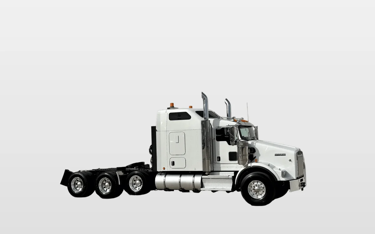 2020 Kenworth T800 - image 1
