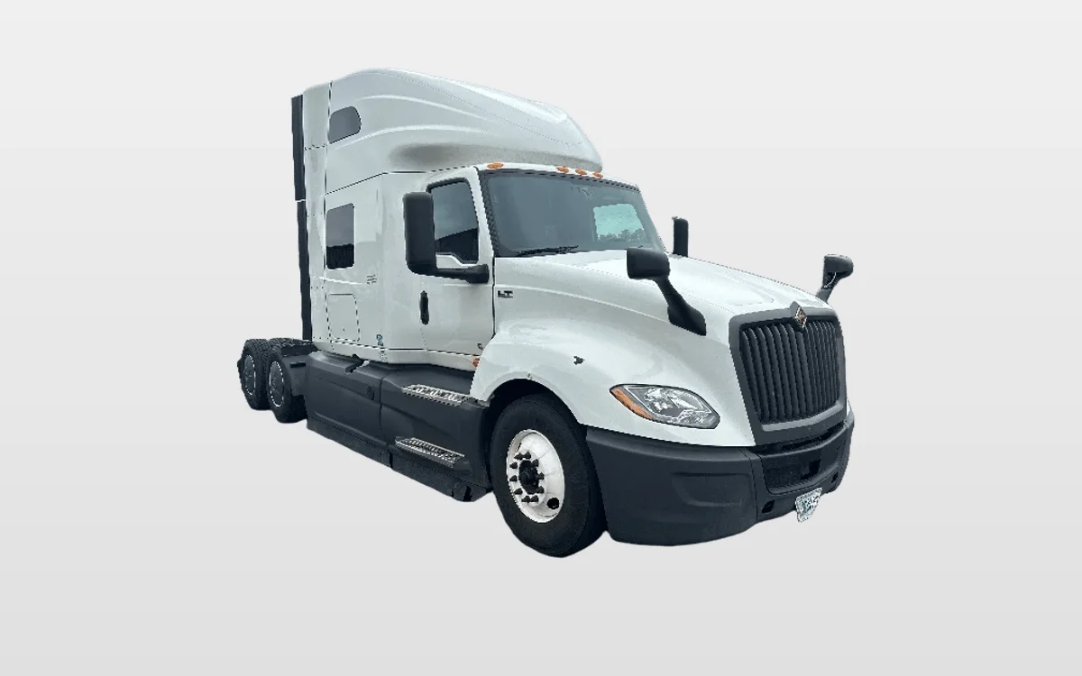 2023 International LT - image 1