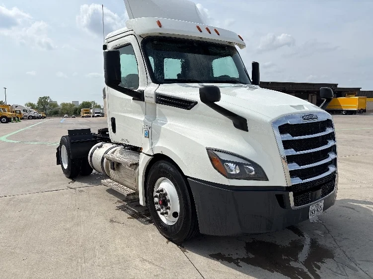 2020 Freightliner Cascadia in Dallas, TX