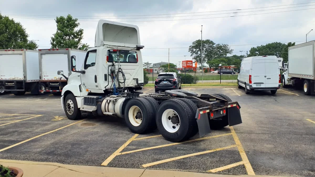 2019 International LT in Bolingbrook, IL — photo 6
