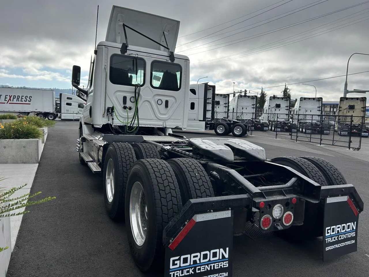2027 Freightliner in Mount Vernon, WA — photo 4