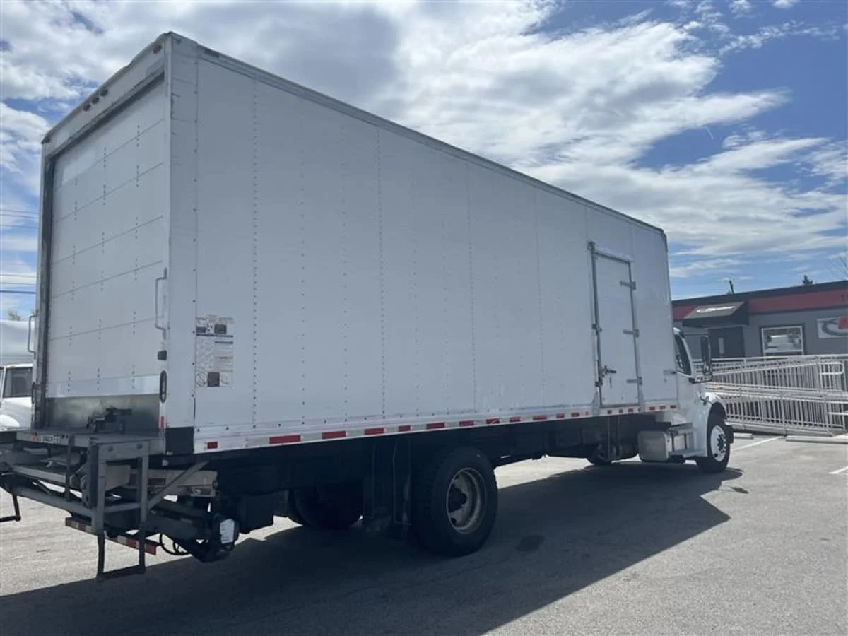 2019 Freightliner M2 106 in Beltsville, MD — photo 4