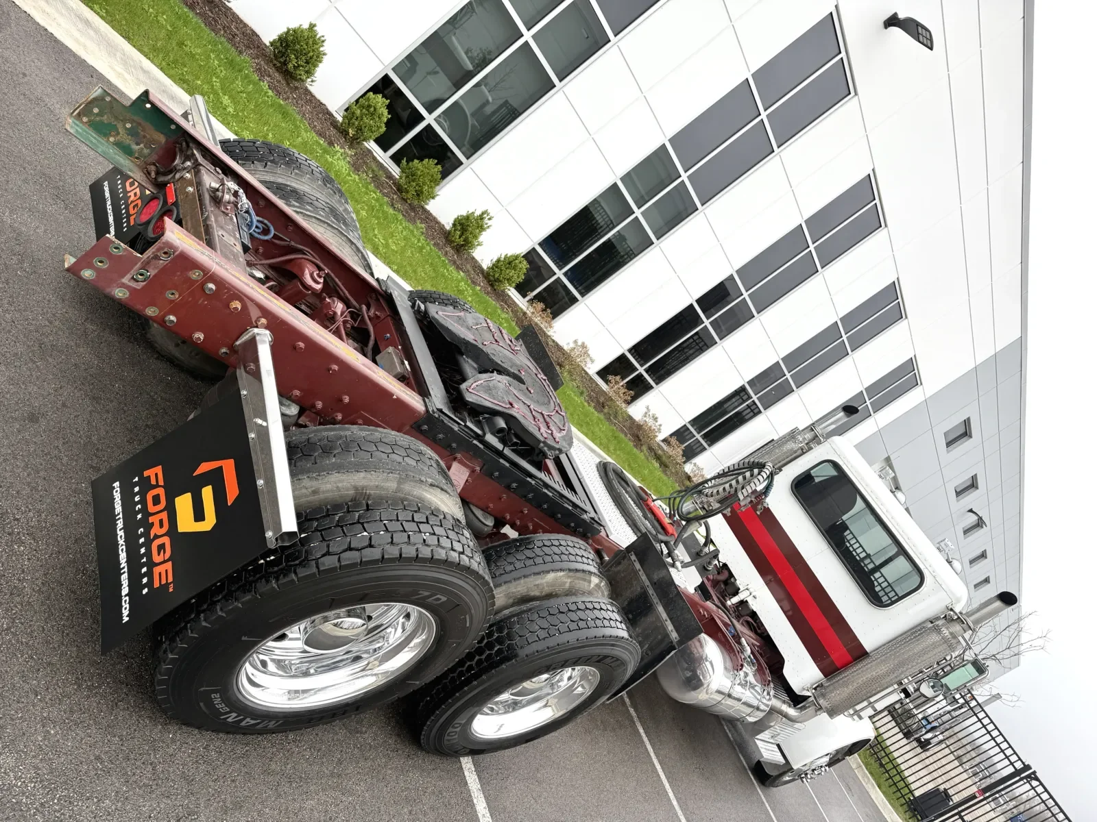 2003 Peterbilt 379 in New Lenox, IL — photo 11