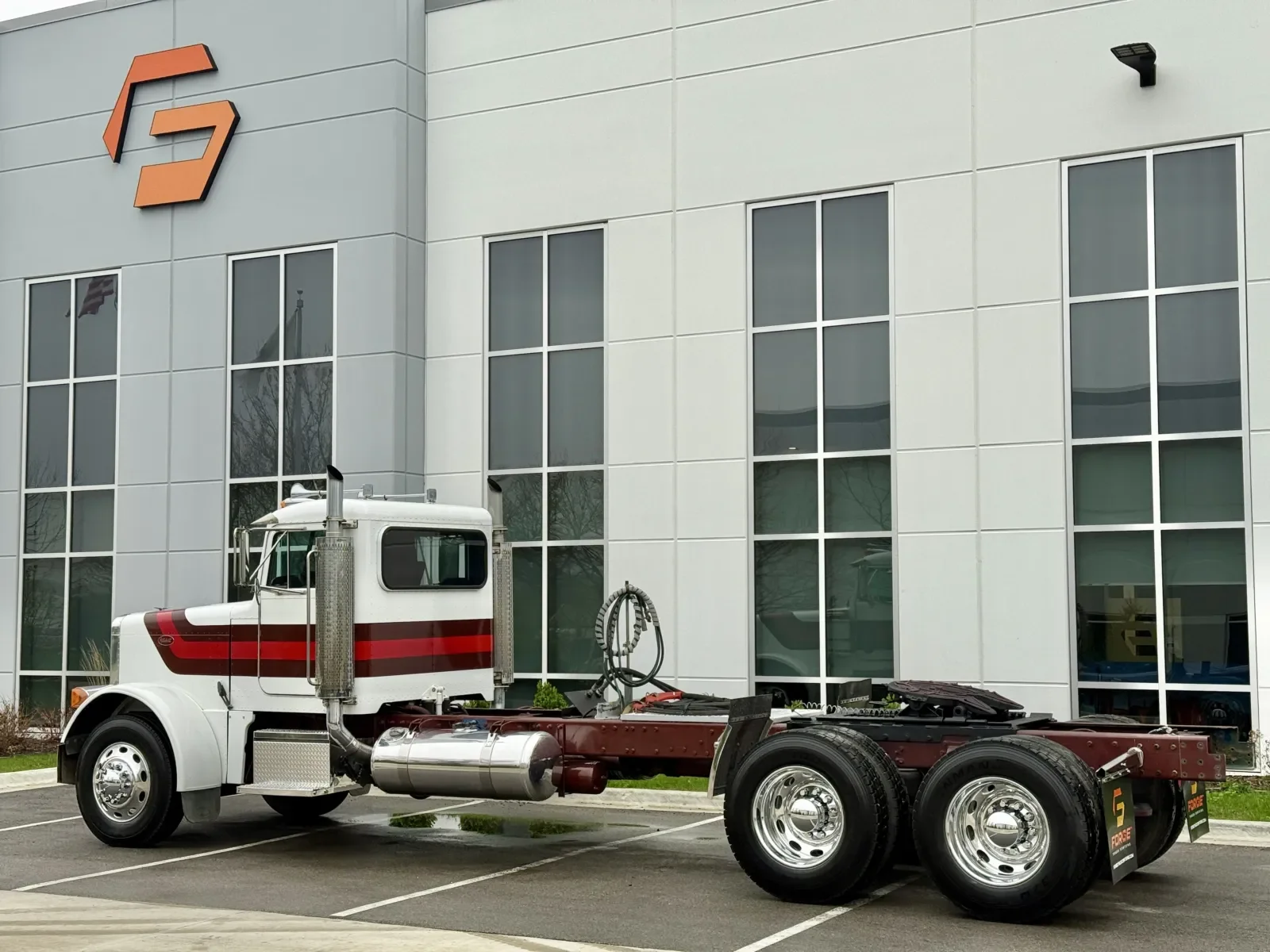 2003 Peterbilt 379 in New Lenox, IL — photo 6