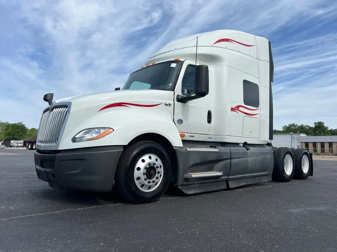 2022 International LT in Tulsa, OK