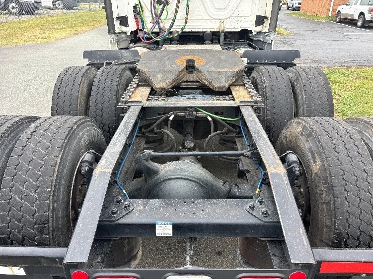 2020 Freightliner Cascadia in Mebane, NC — photo 6