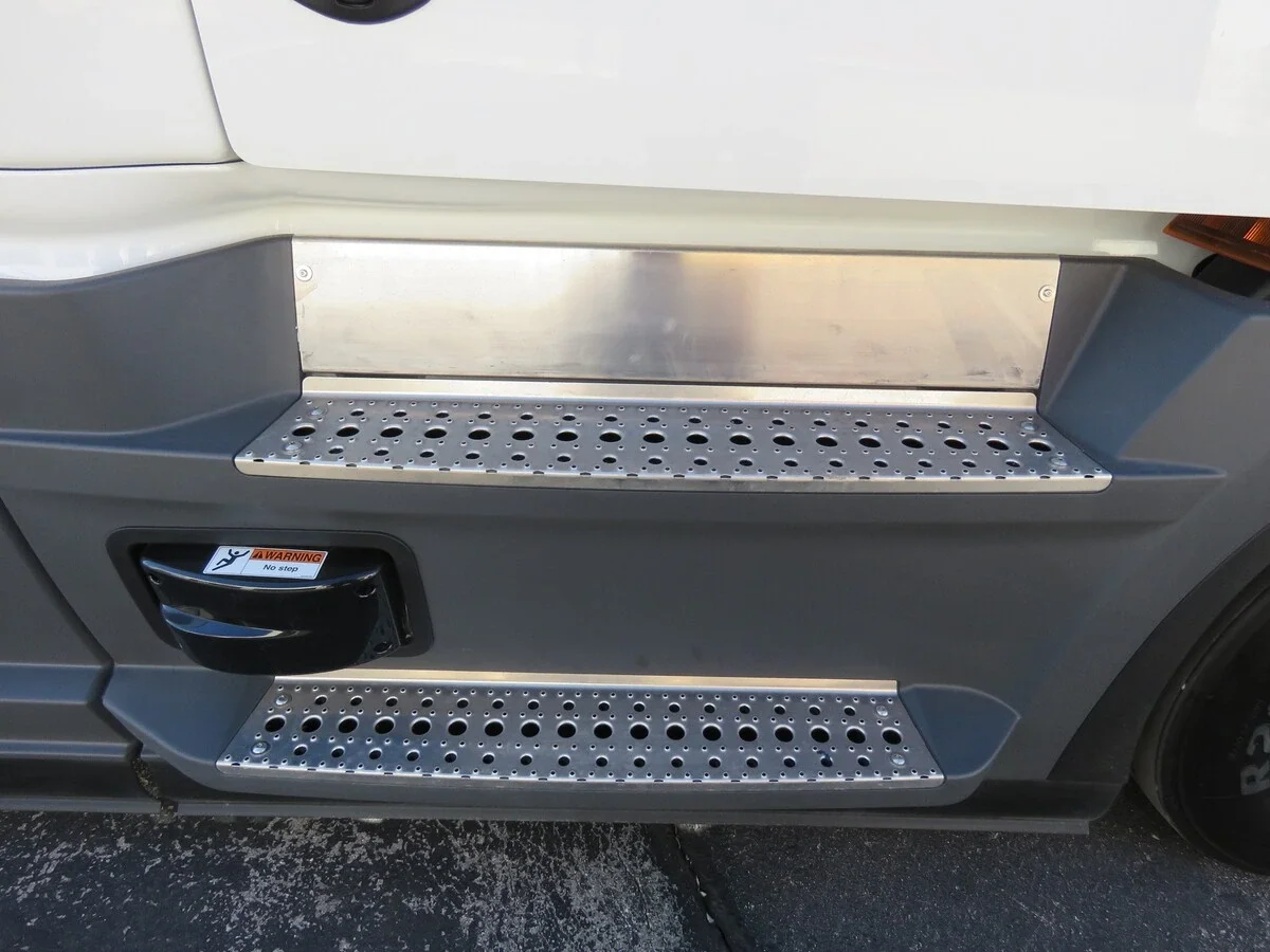 2026 Freightliner Cascadia - image 10