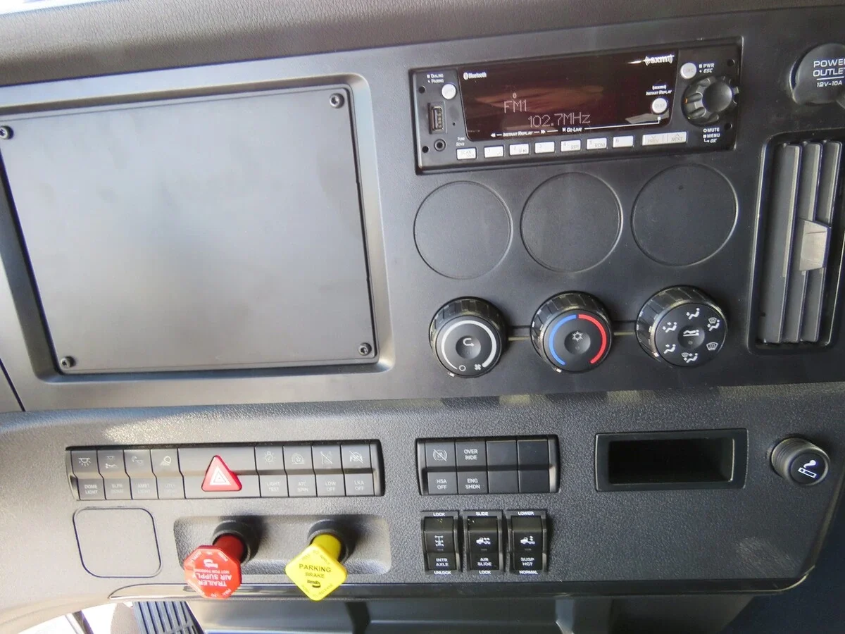 2026 Freightliner Cascadia - image 23