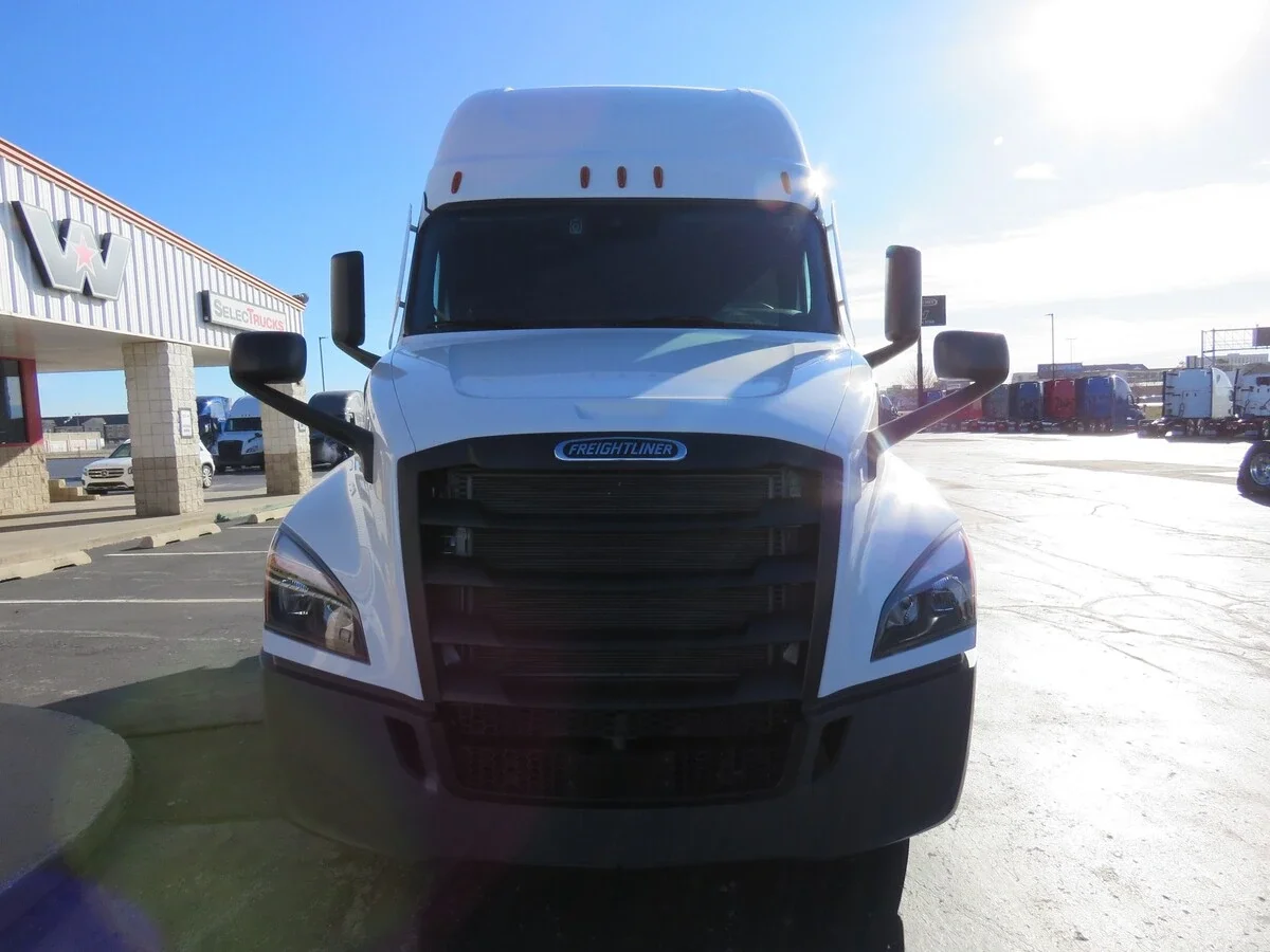 2026 Freightliner Cascadia - image 11