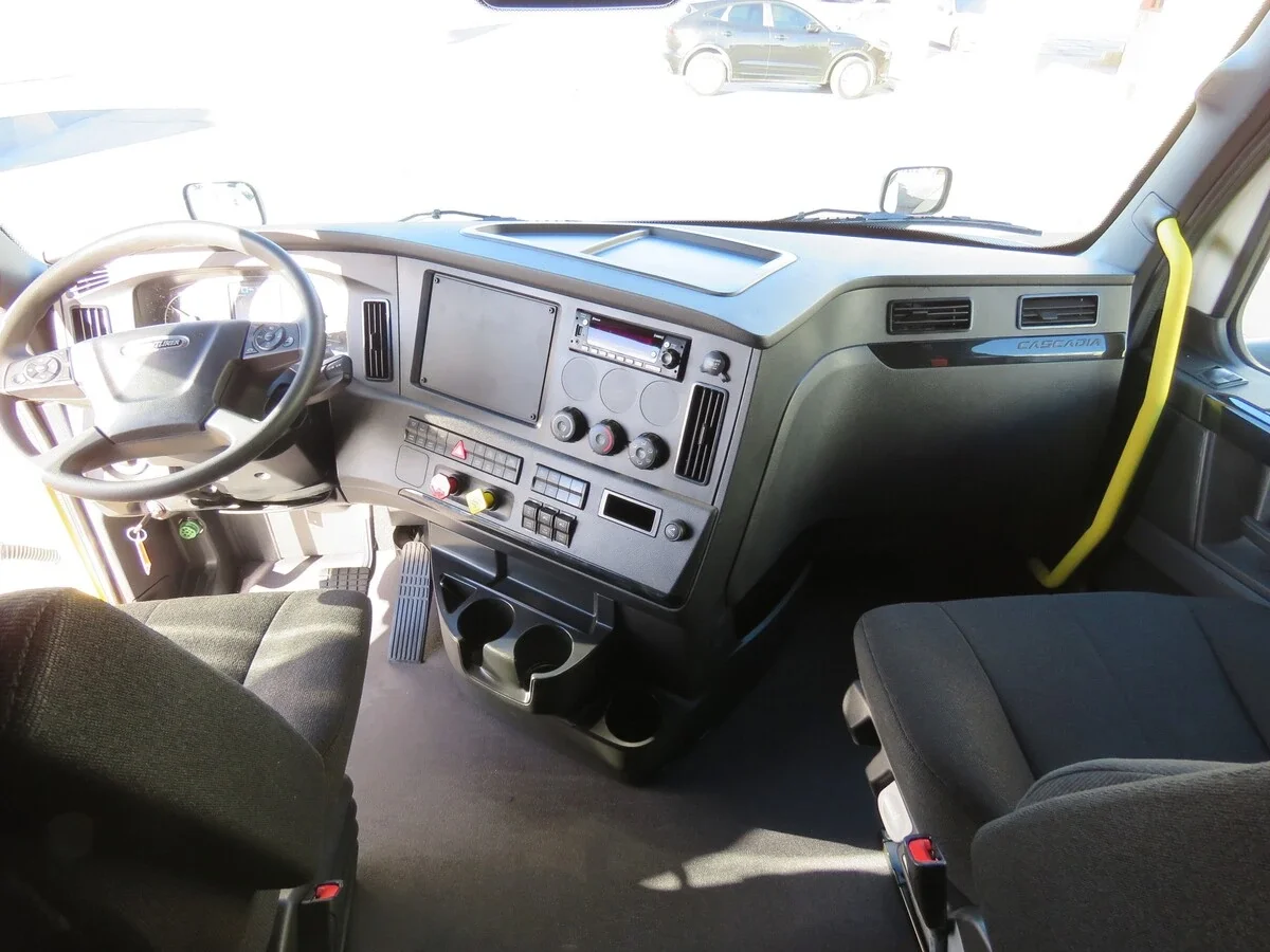 2026 Freightliner Cascadia - image 22