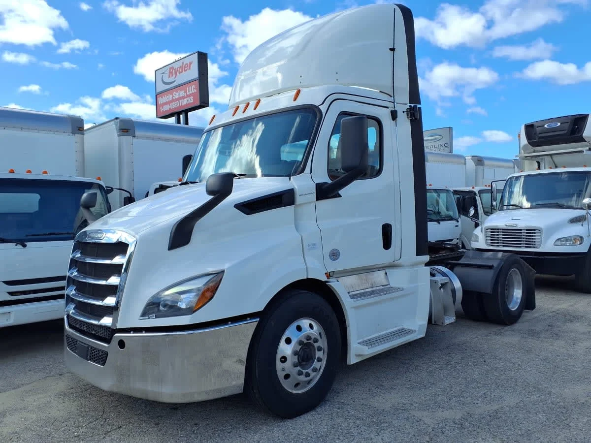 2020 Freightliner Cascadia in Warwick, RI