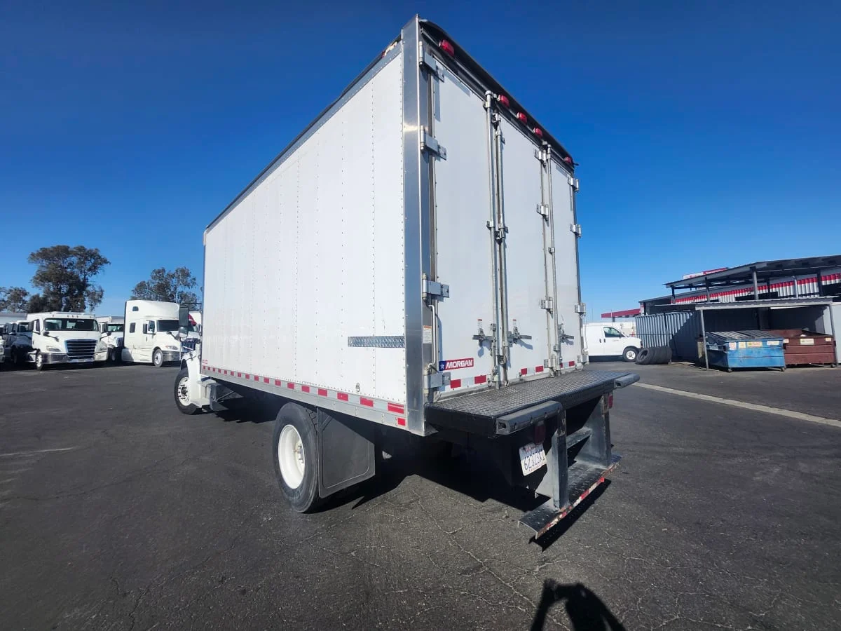 2016 Freightliner M2 106 in Fresno, CA — photo 6