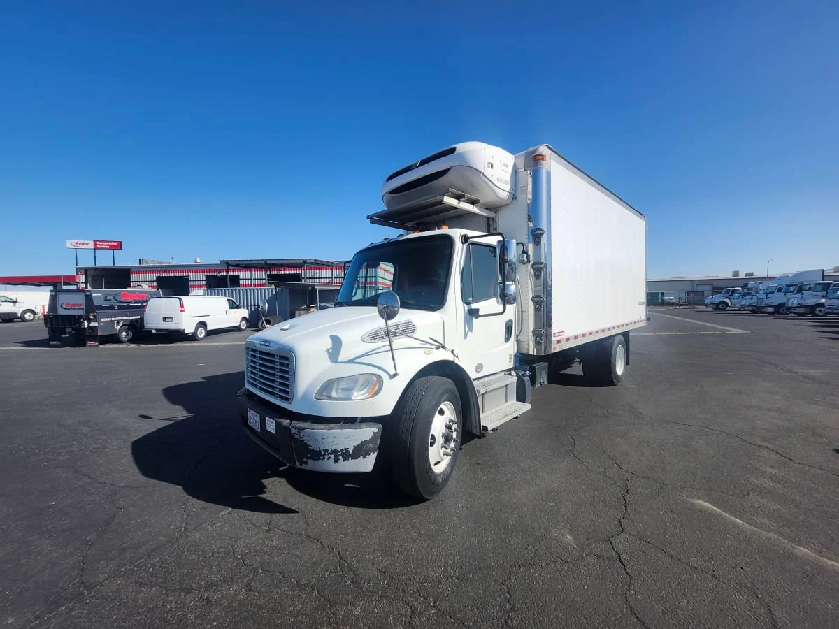 2016 Freightliner M2 106 in Fresno, CA