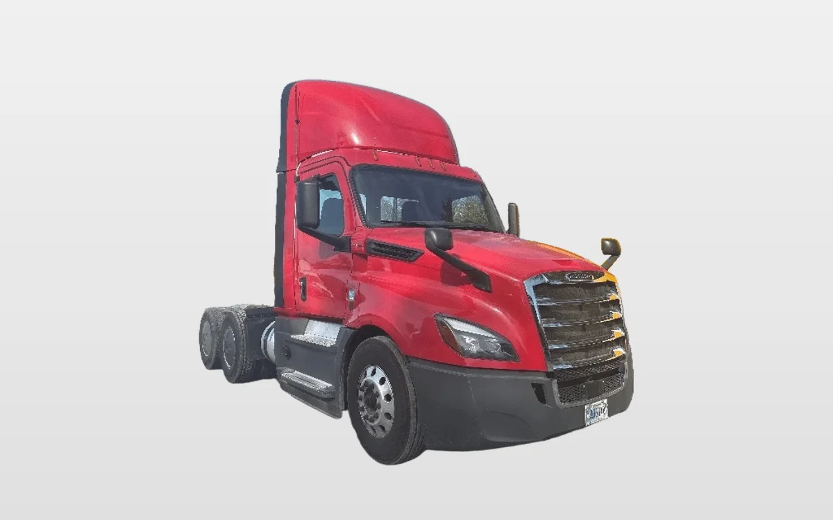 2019 Freightliner Cascadia - image 1