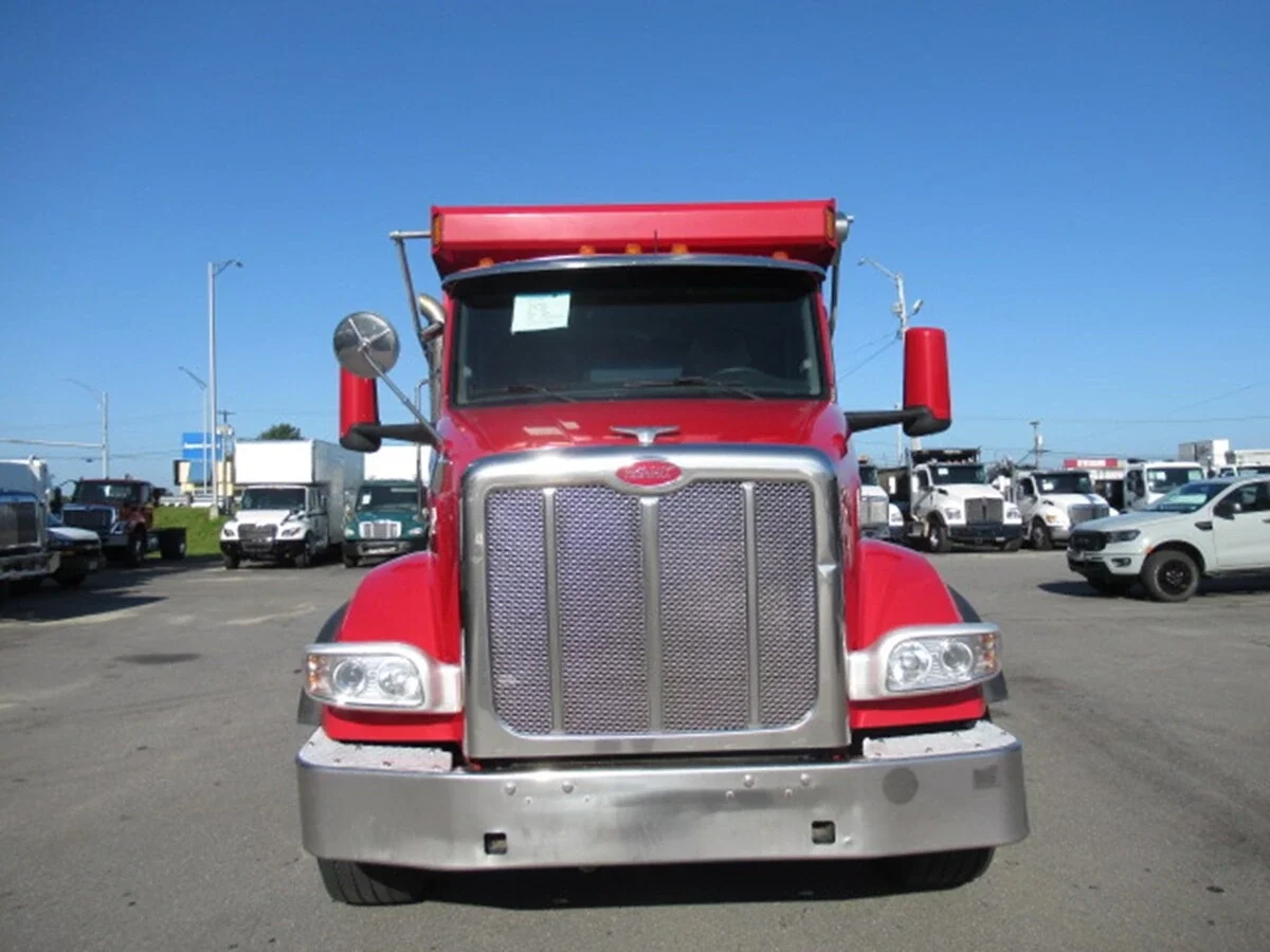 2022 Peterbilt 567 - image 2