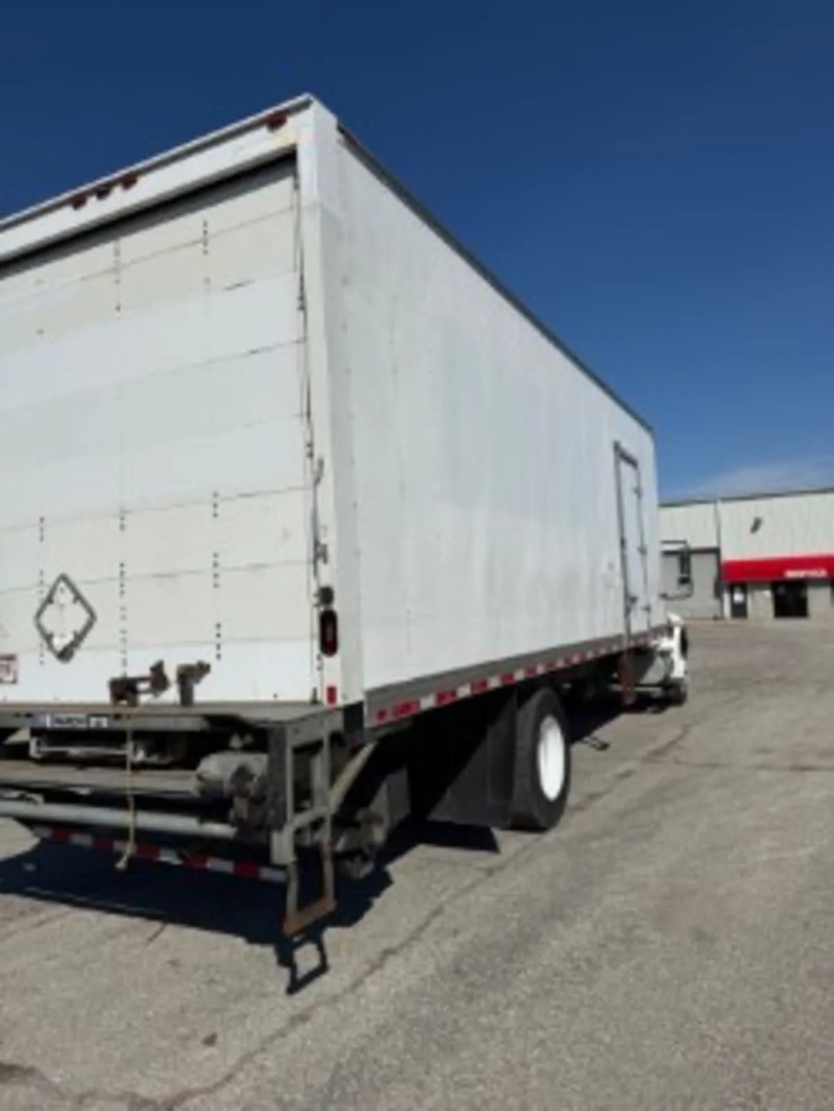 2019 International 4300 - image 4