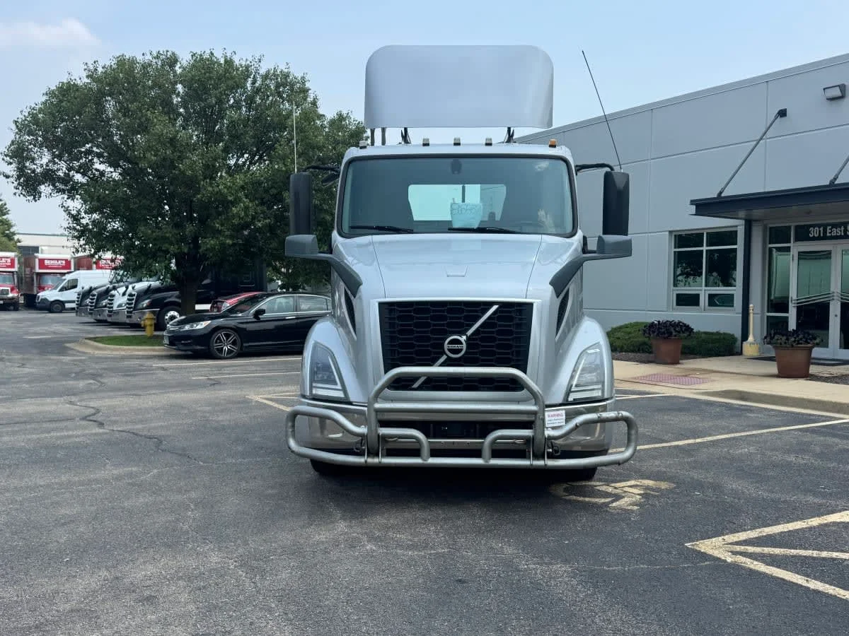 2019 Volvo in Bolingbrook, IL — photo 2