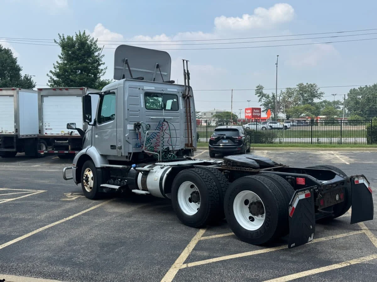 2019 Volvo in Bolingbrook, IL — photo 6