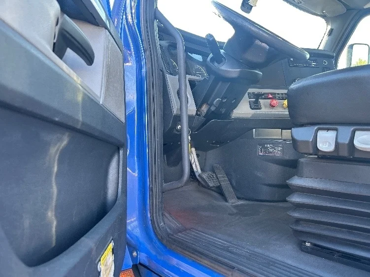 2019 Freightliner Cascadia in Swedesboro, NJ — photo 10