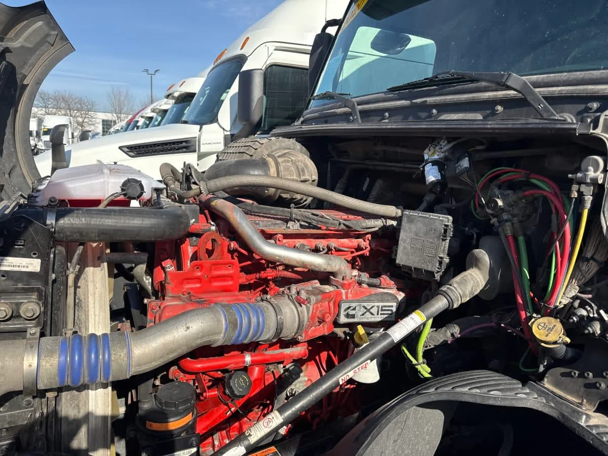 2020 Volvo VNL 860 in Bolingbrook, IL — photo 9