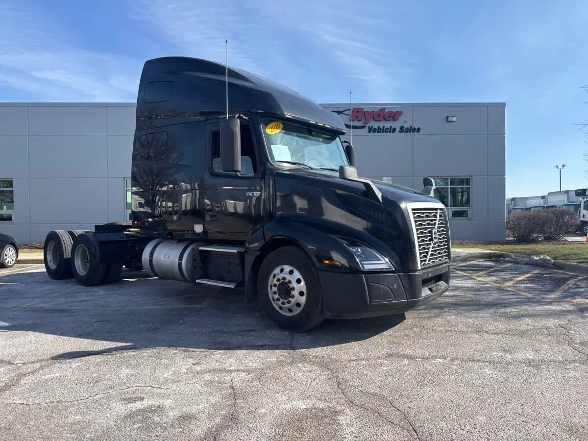 2020 Volvo VNL 860 in Bolingbrook, IL — photo 3