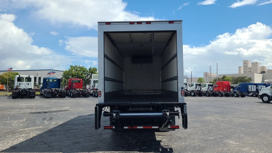 2019 International MV - image 2