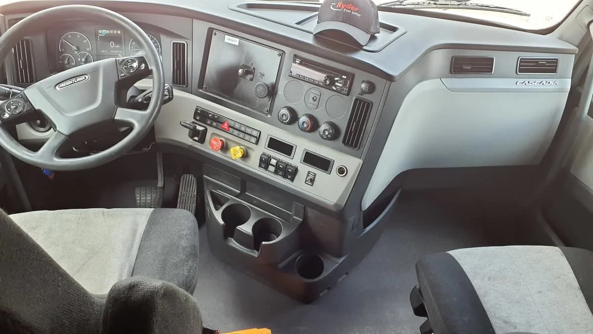 2019 Freightliner Cascadia in Birmingham, AL — photo 14