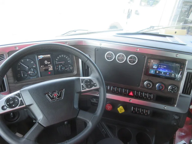 2027 Western Star 47X in Dubuque, IA — photo 6
