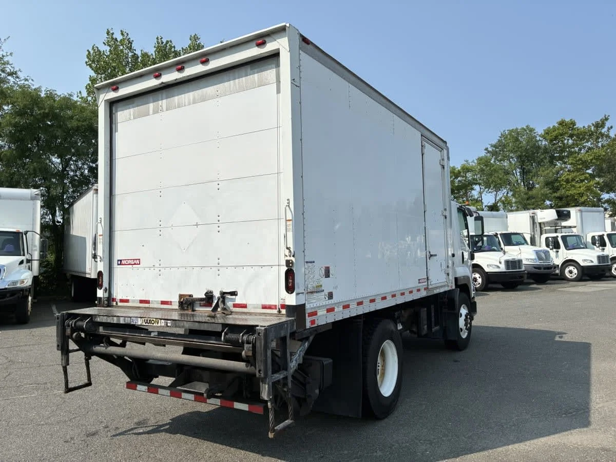 2020 Isuzu FTR in Newark, NJ — photo 4
