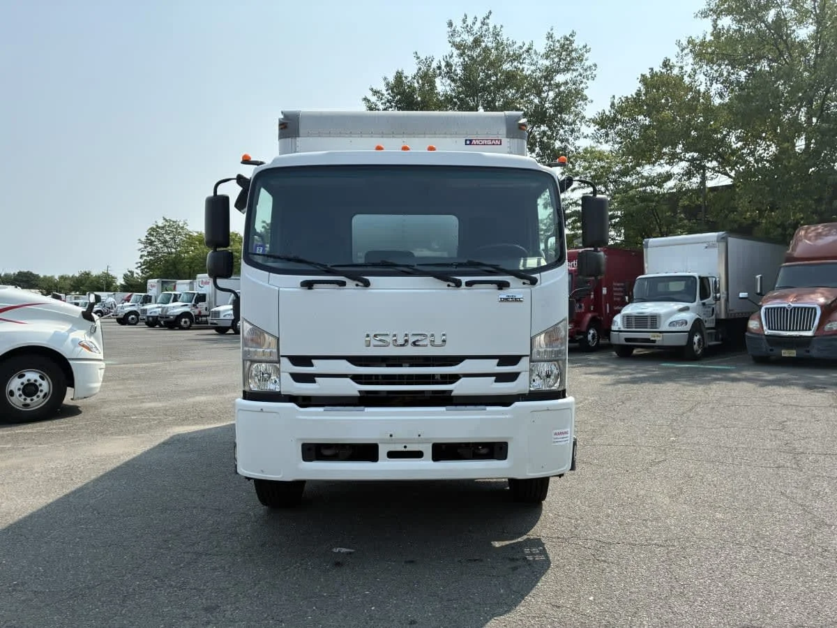 2020 Isuzu FTR in Newark, NJ — photo 2