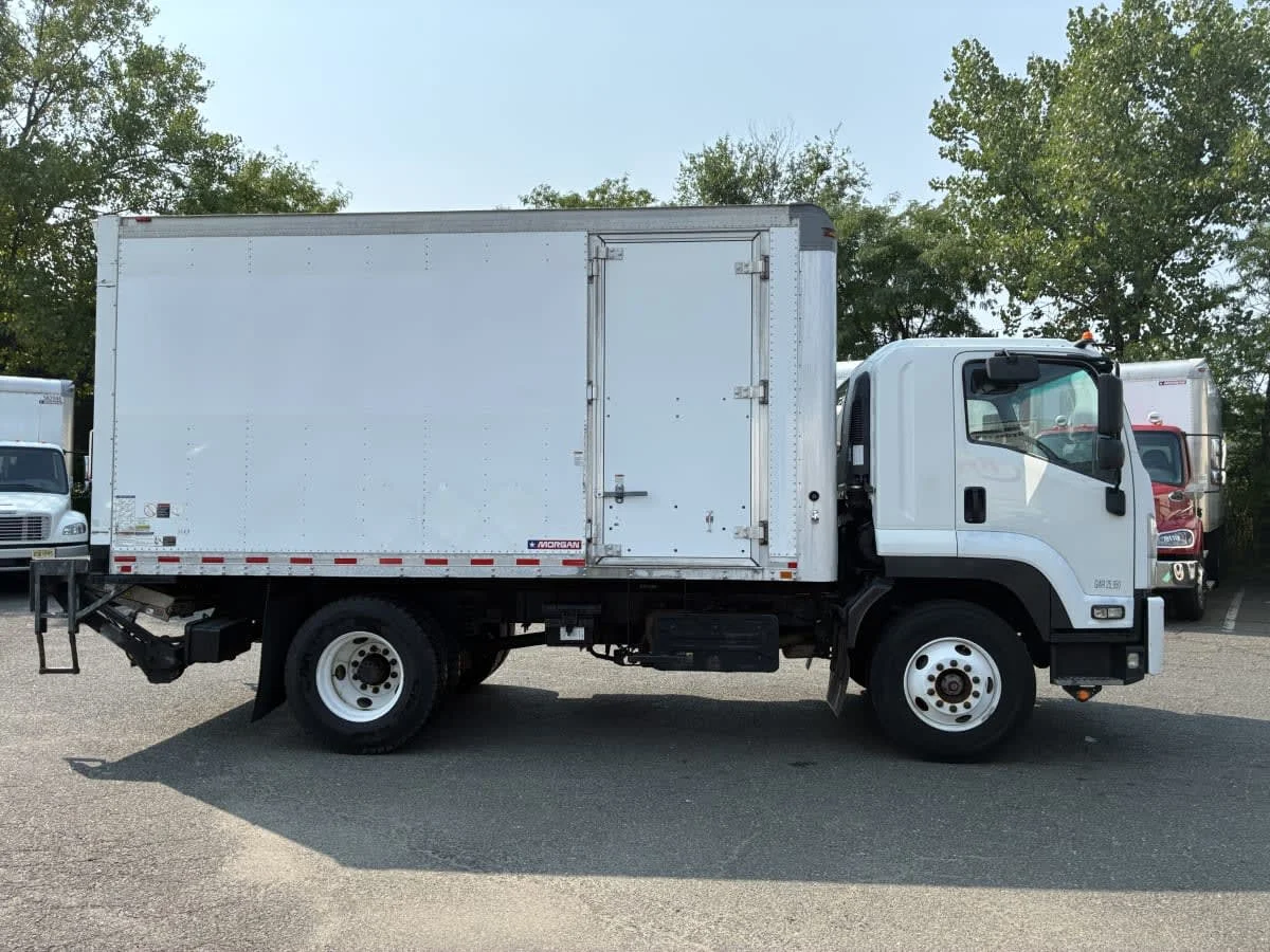 2020 Isuzu FTR in Newark, NJ — photo 11