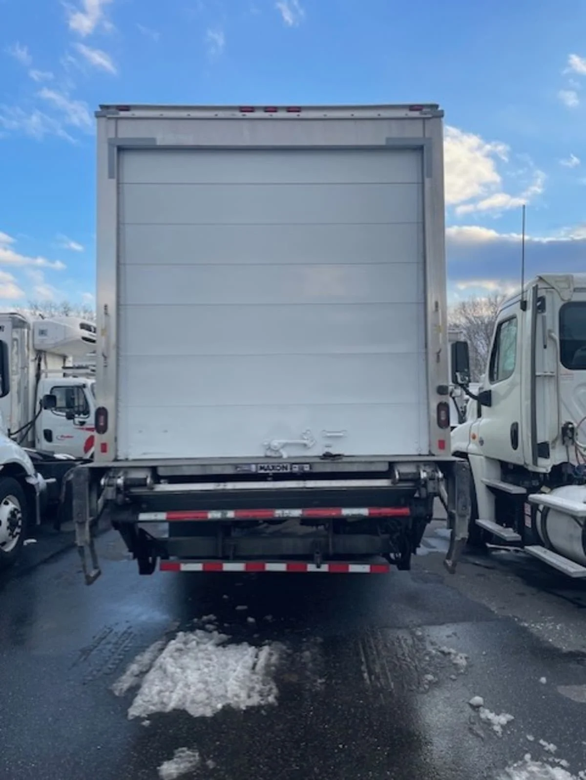 2019 International 4300 in Farmingdale, NY — photo 5