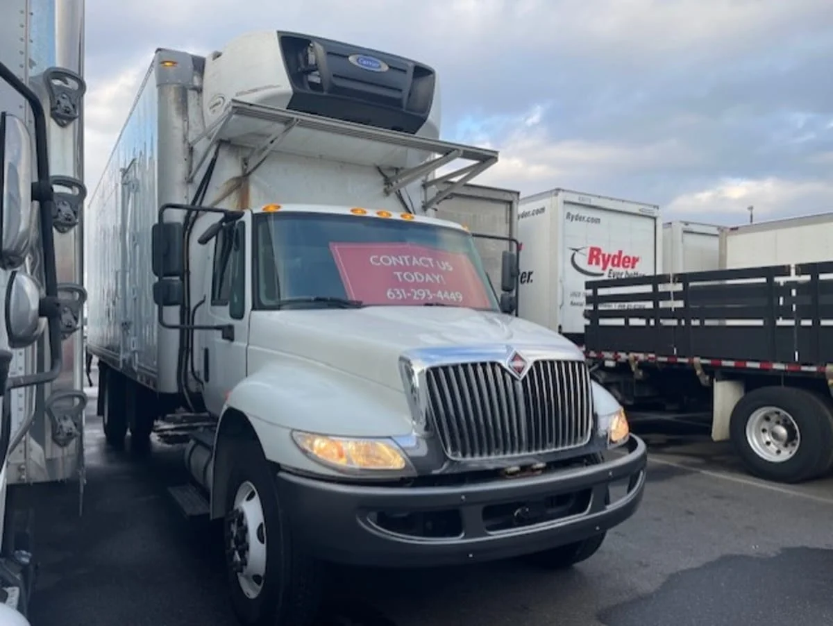 2019 International 4300 in Farmingdale, NY — photo 3