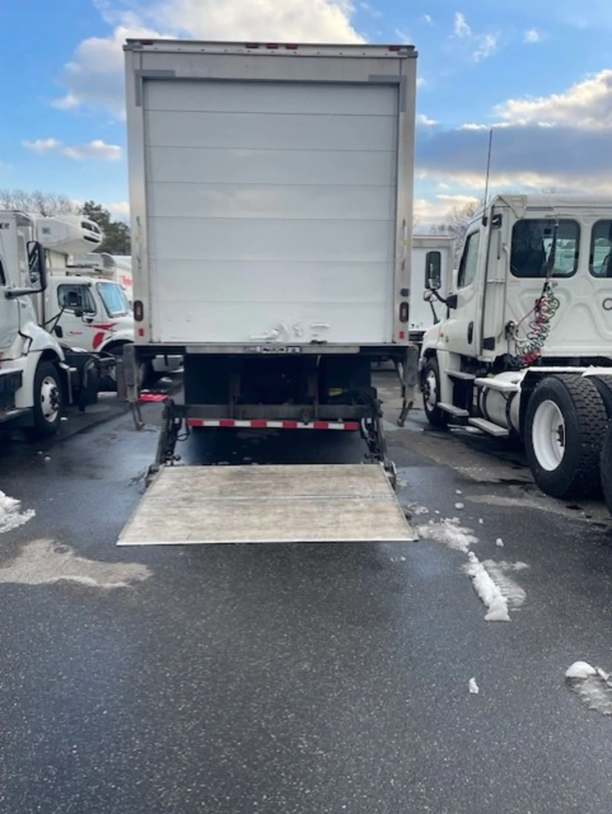 2019 International 4300 in Farmingdale, NY — photo 14