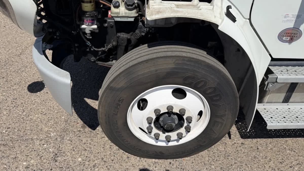 2023 Freightliner M2 106 in Phoenix, AZ — photo 10
