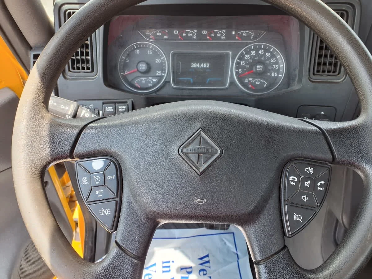 2020 International LT in Greenville, SC — photo 10