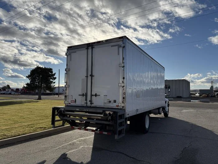 2019 International 4300 — photo 7
