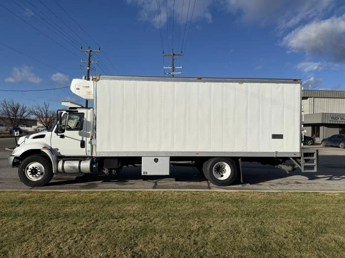 2019 International 4300 — photo 4
