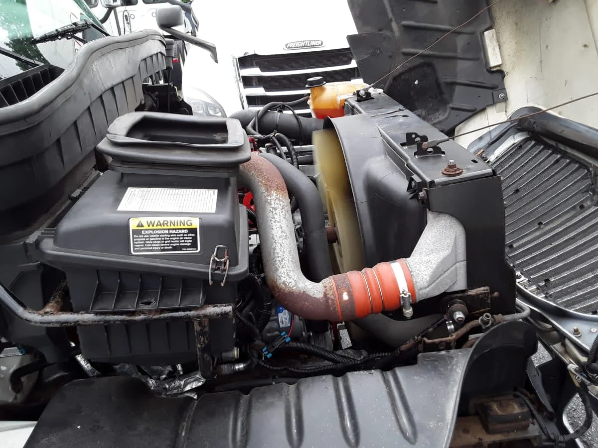 2018 International 4300 - image 14