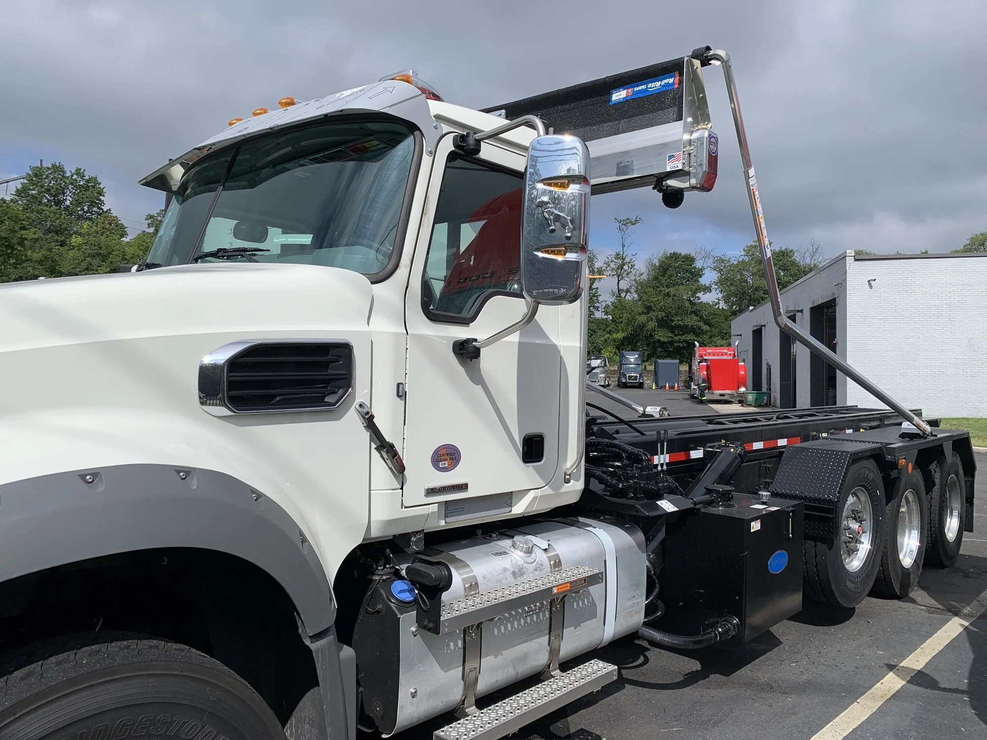 2027 Mack Granite in Pennsauken, NJ — photo 2