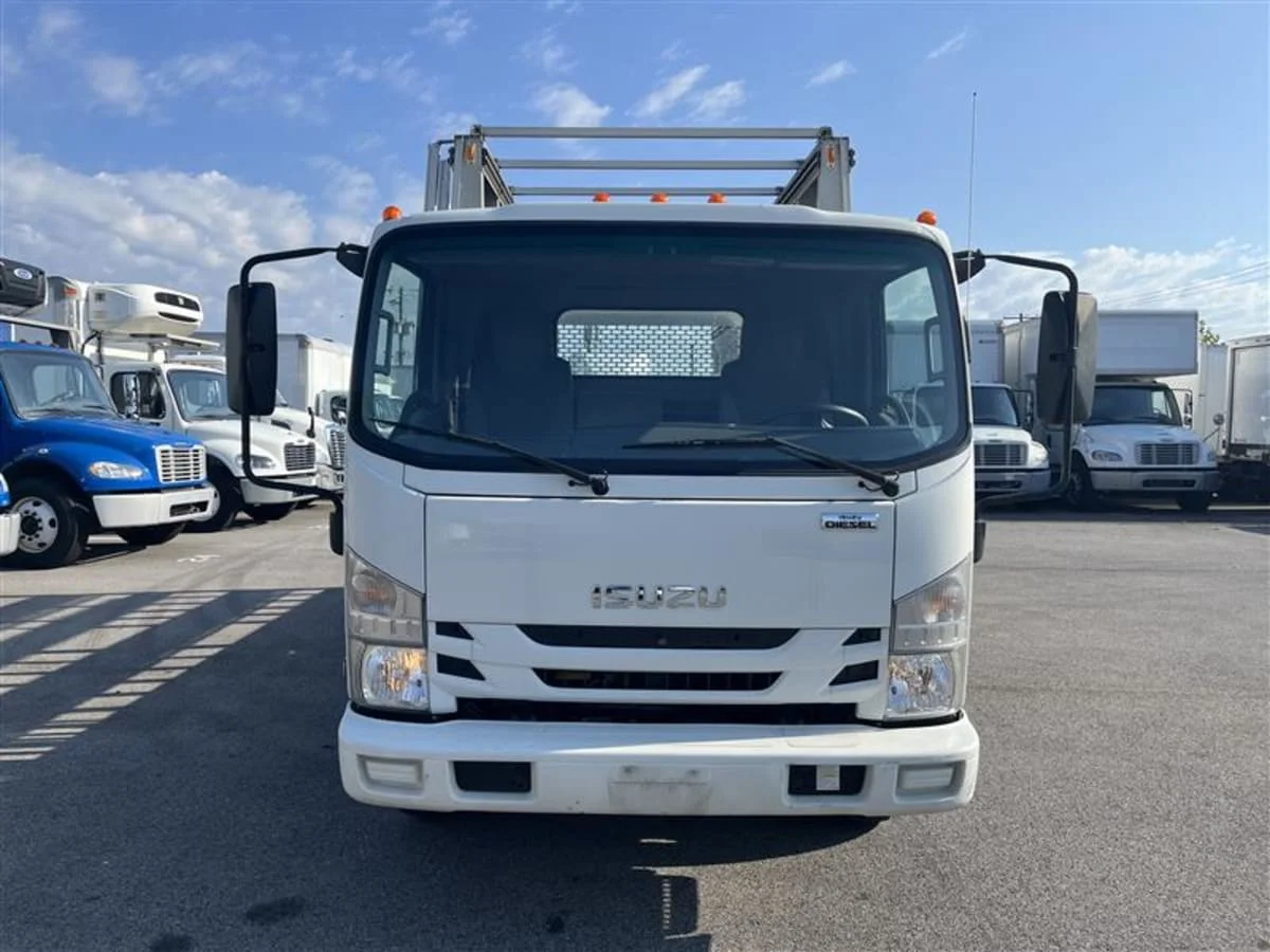 2019 Isuzu NRR - image 2